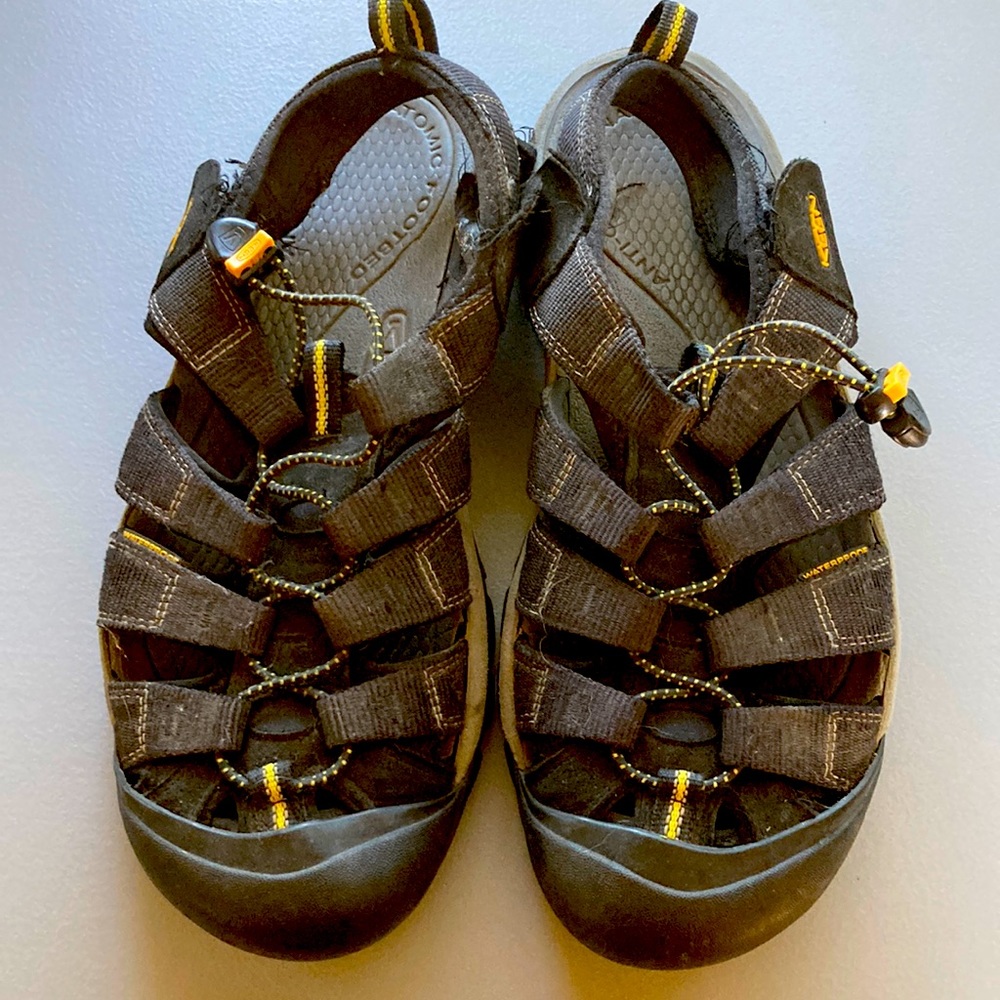 Keen Men’s Water Shoes Sandals Tevas Size 11.5 Black